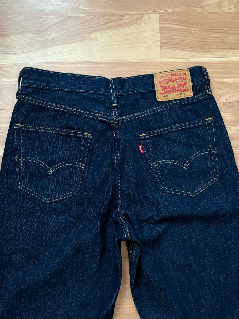 Levi’s Dark Wash 12” Denim Shorts Jorts Size 31 Festival Retro Vintage Style Y2K